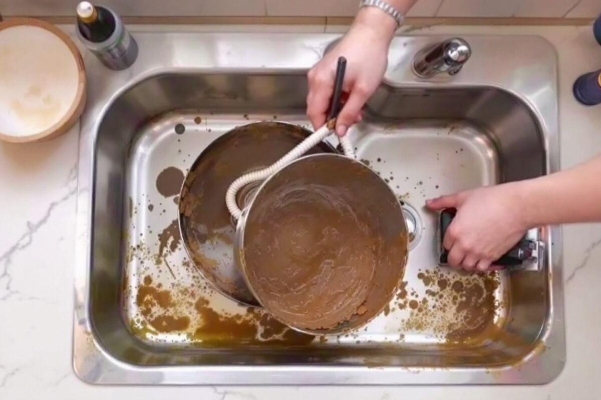 Déboucher un évier sans ventouse : Les techniques maison les plus efficaces